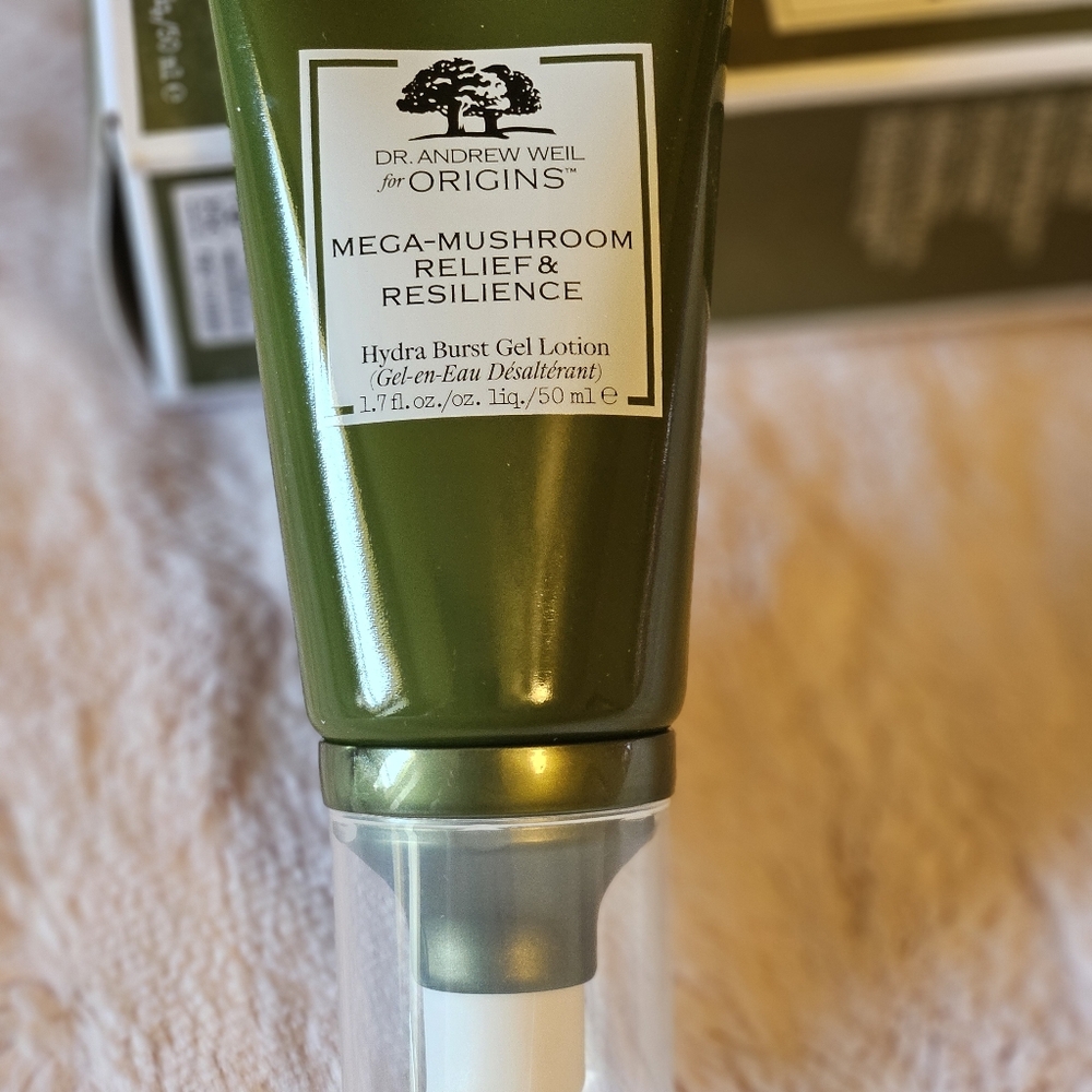 Origins Mega-Mushroom Hydra Burst Lightweight Moisturizer - Picture 2 of 4